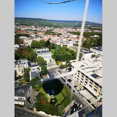 L'Appartement A Proximite De Tout ! Epernay Exterior photo